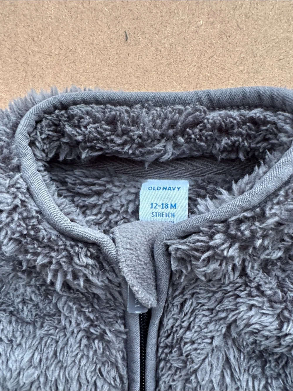 (2) Old Navy 12-18M - Kids Sherpa Vests- Navy and Cream + Grey. Smoke free home
